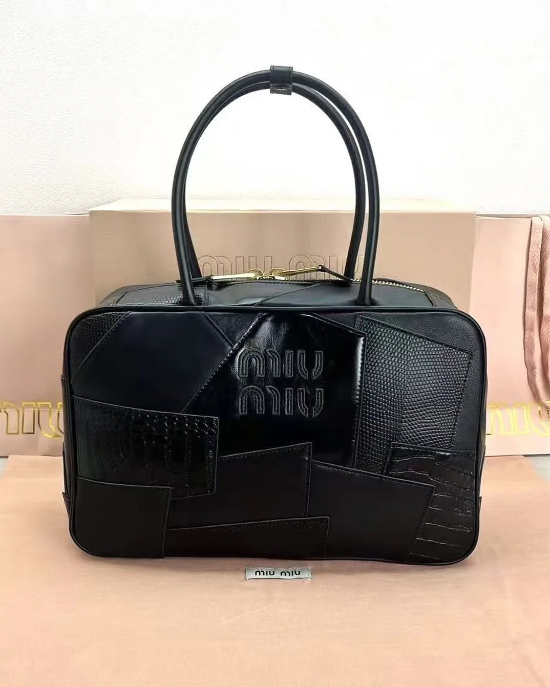 Miu Miu Handbag photo 3