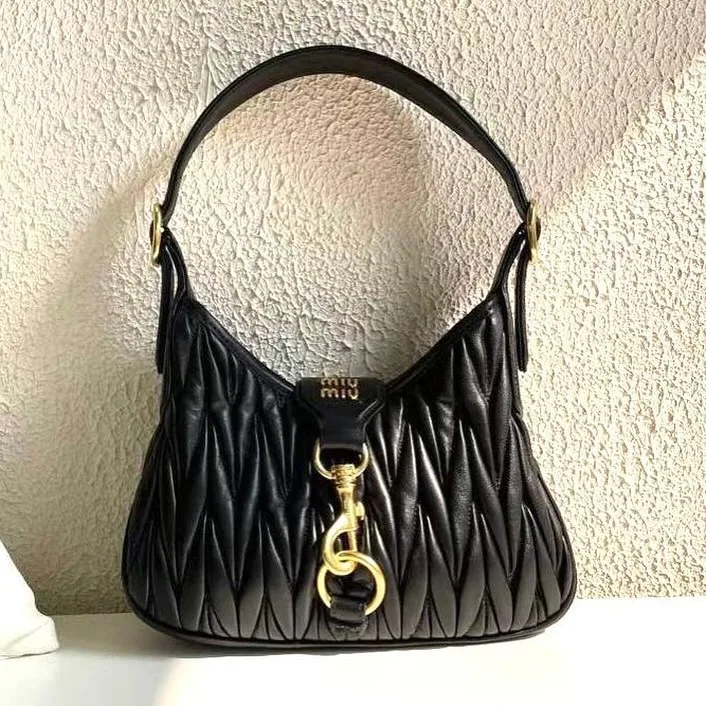 Miu Miu Matelassé Hobo photo 4