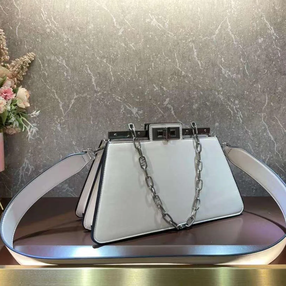 Prada frame/pushlock clutch bag photo 4