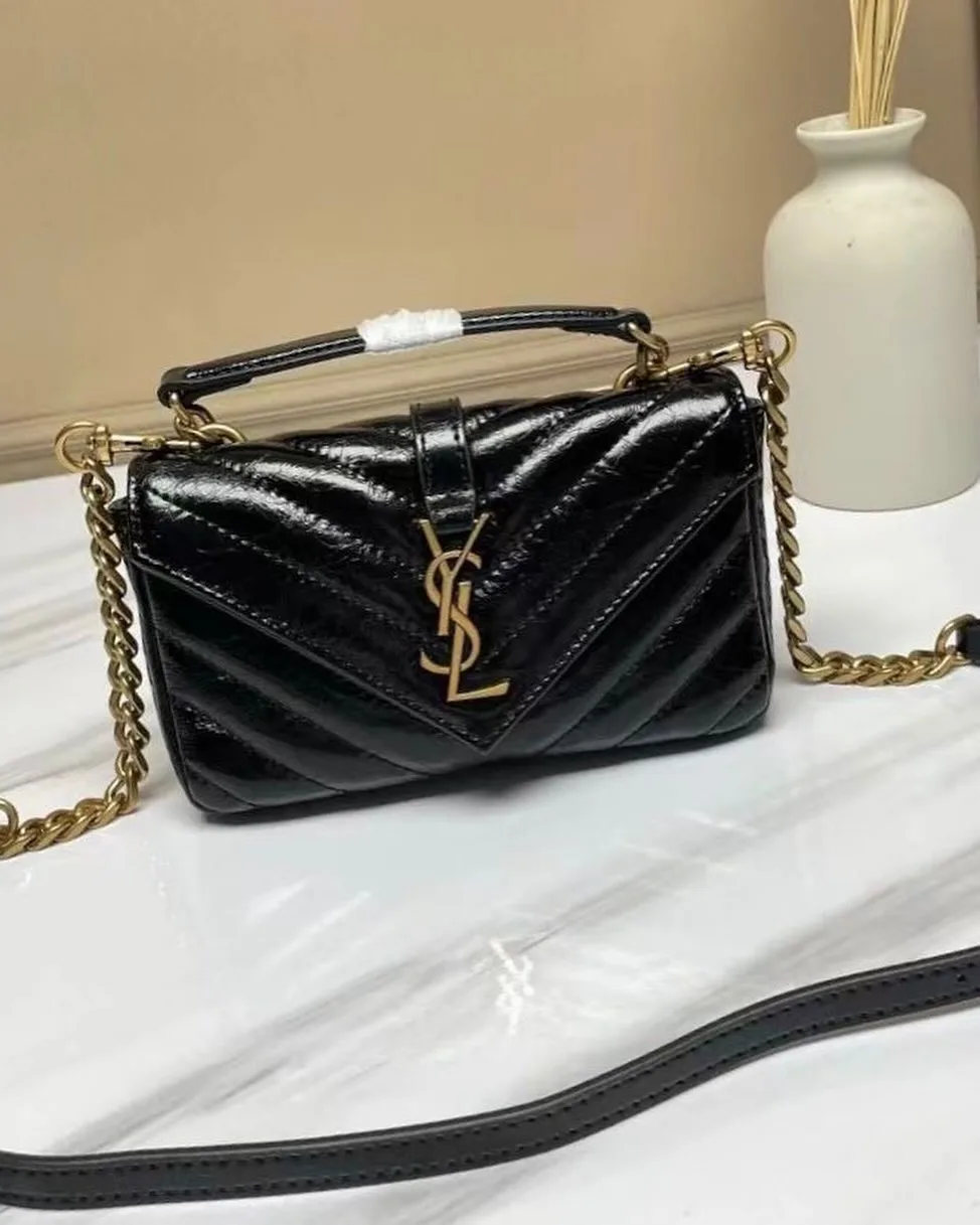 Saint Laurent College or Loulou (variant) photo 3