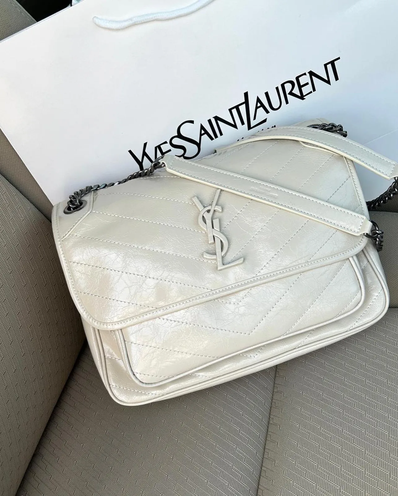 Saint Laurent Niki photo 4