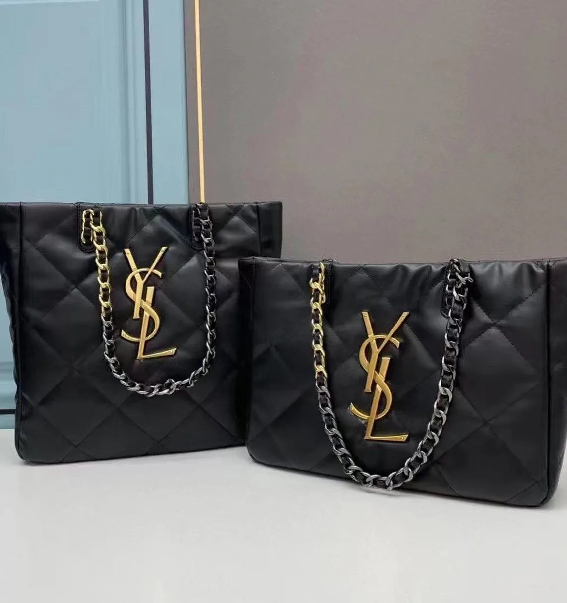 Saint Laurent Shopping tote quilted