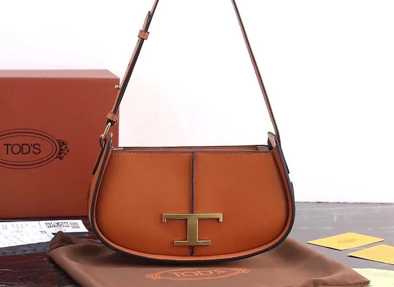 Tod's Shoulder Bag photo 2