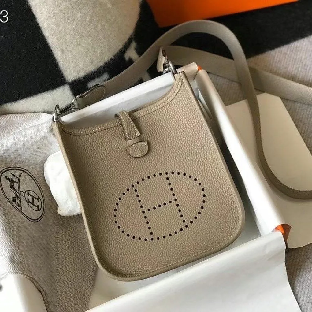 Hermès Evelyne