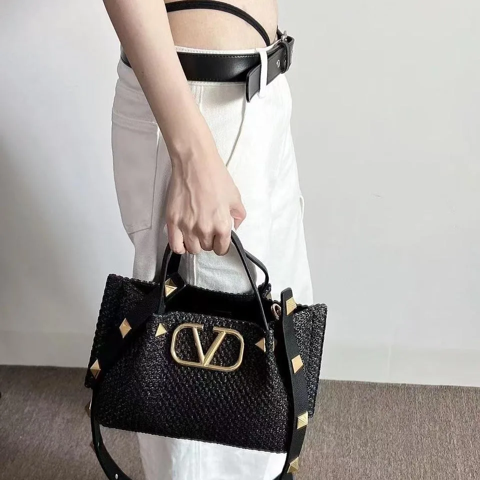 Valentino Rockstud