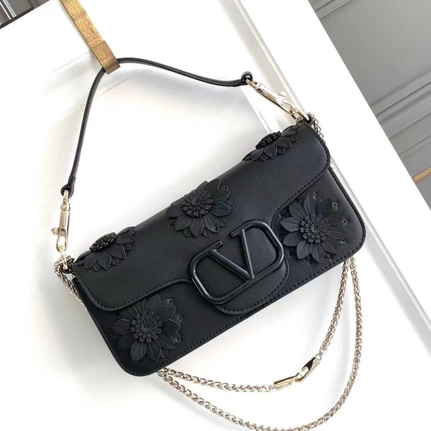 Valentino Supervee photo 4