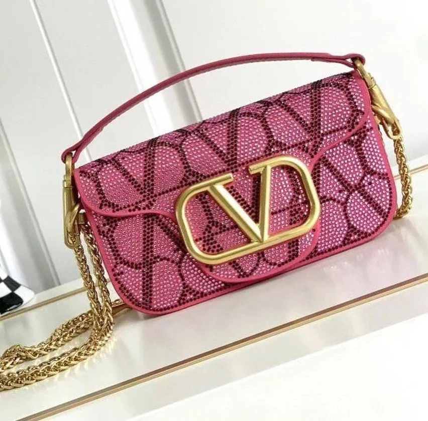 Valentino VLogo Shoulder Bag photo 3