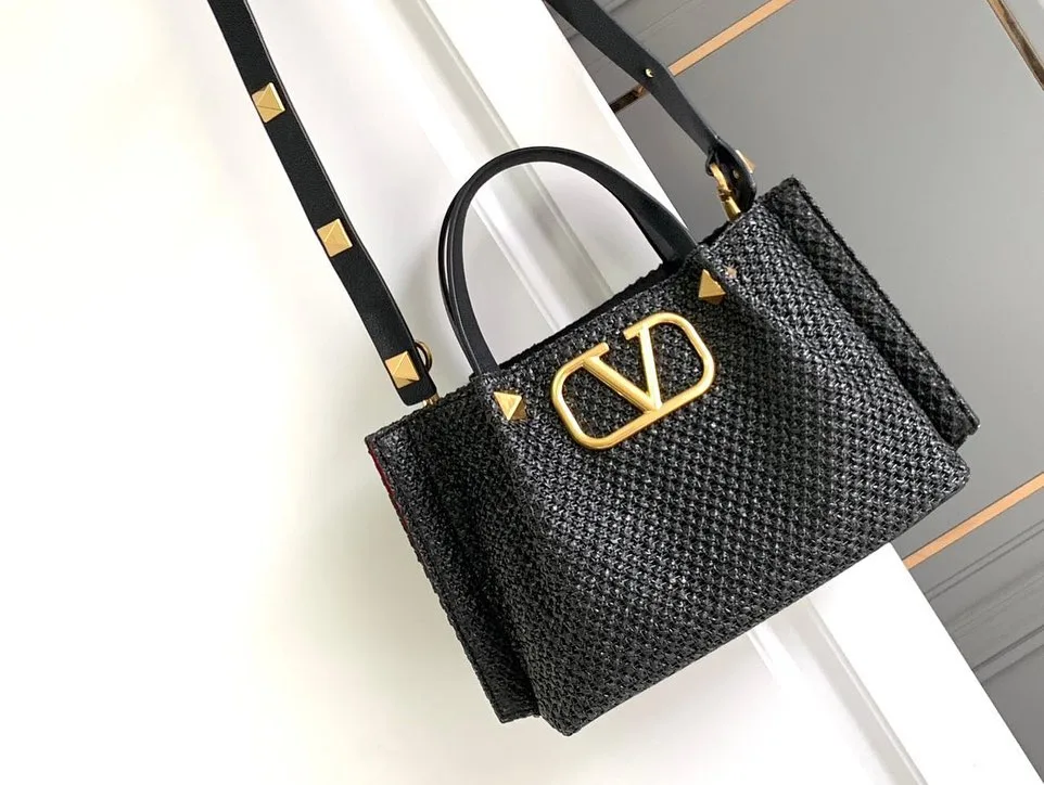 Valentino VLogo Signature Tote photo 2