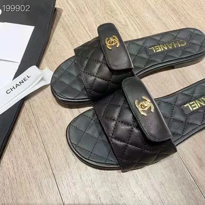 Chanel quilted slide