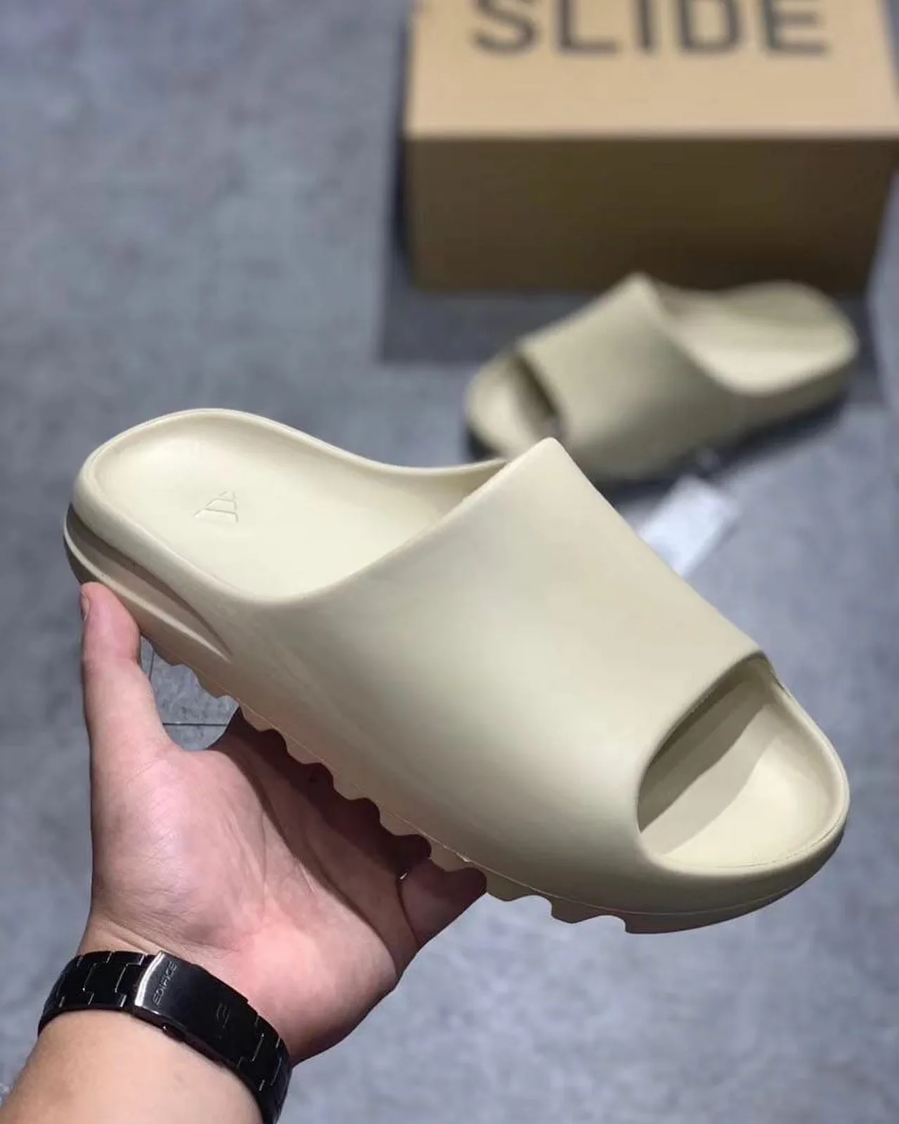 Adidas Yeezy Slide photo 2