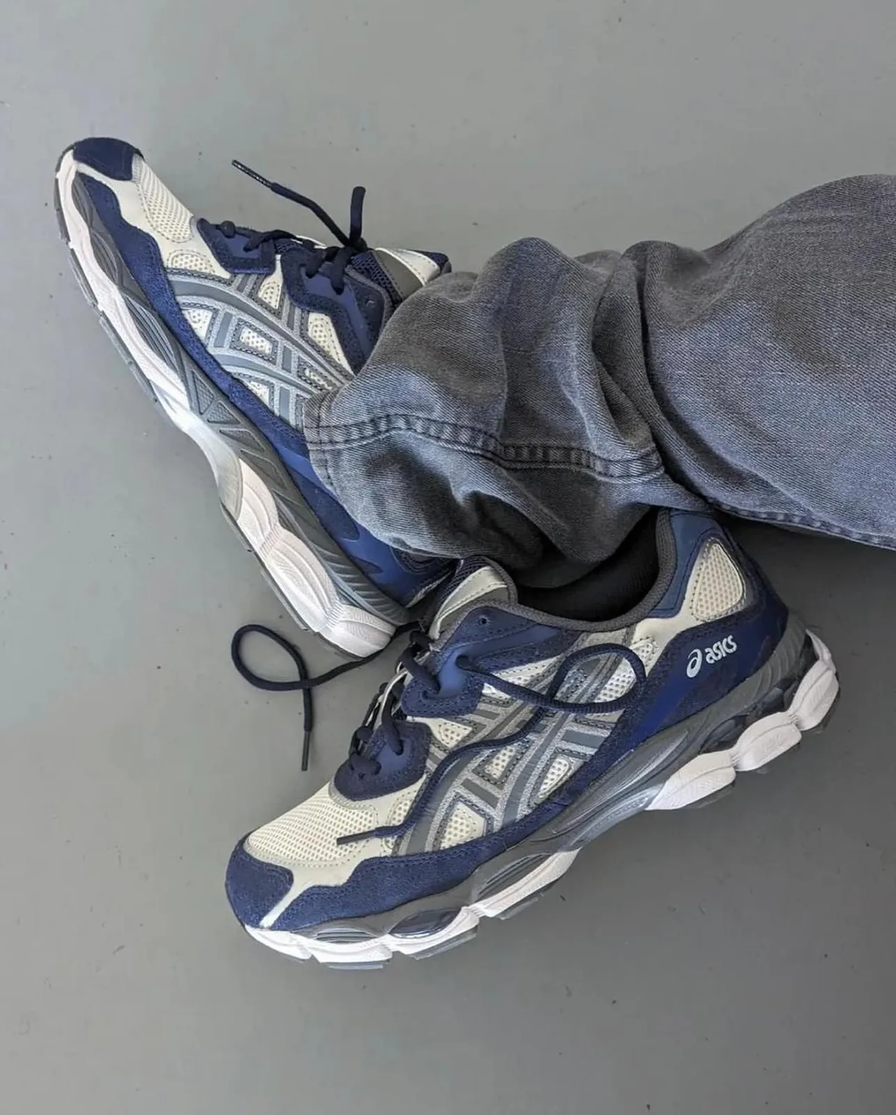 Asics Running Sneaker photo 4