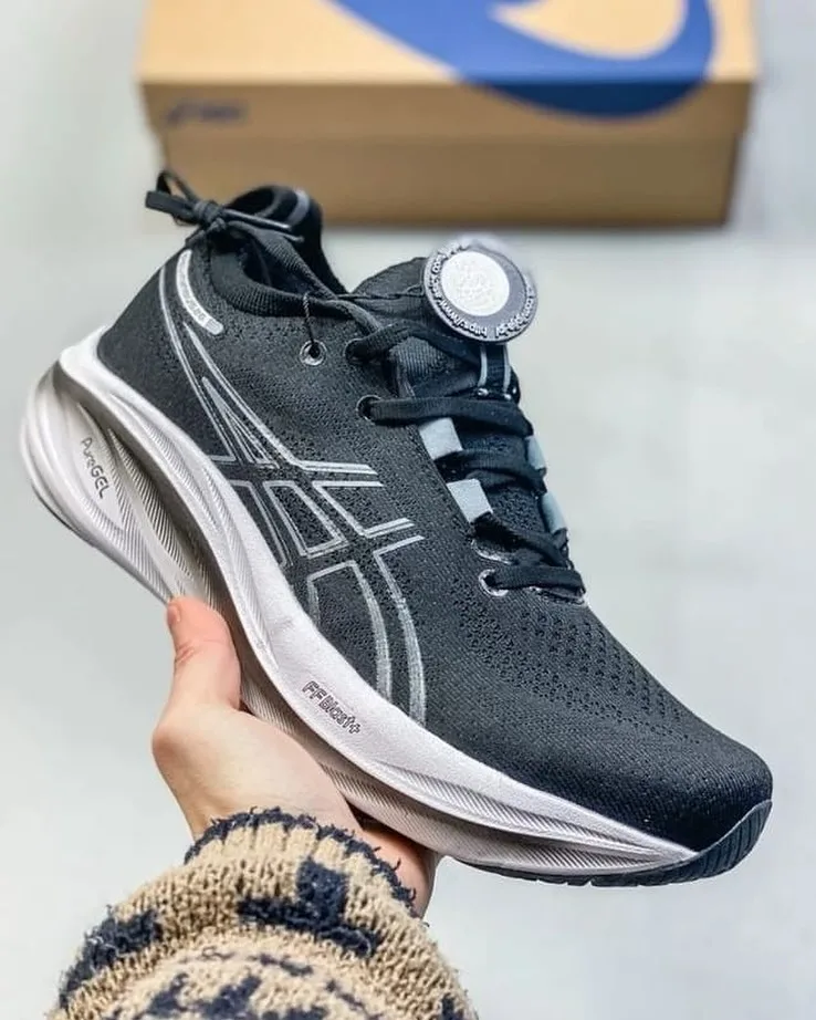 Asics Running Sneaker photo 2