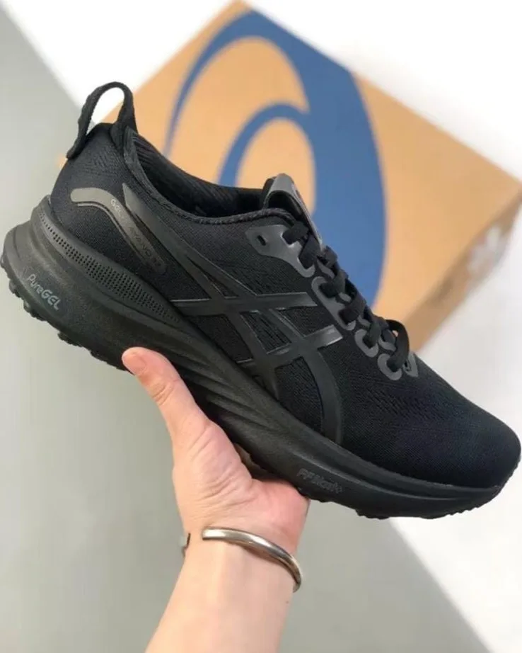 Asics Running Sneaker photo 3