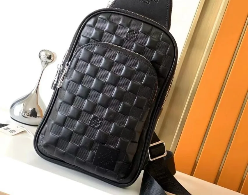 Louis Vuitton Avenue Sling Bag photo 2