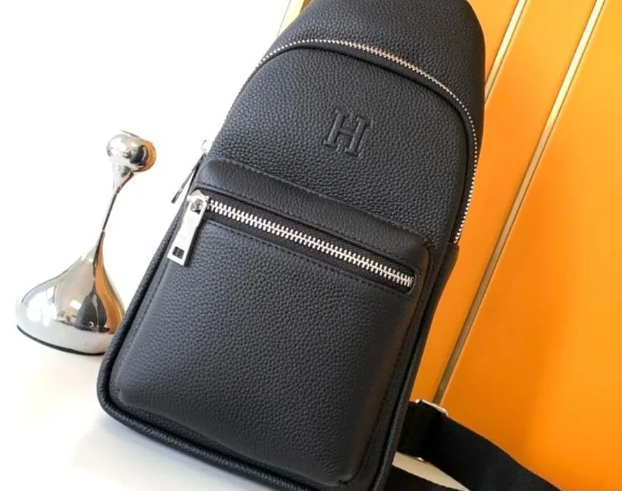 Louis Vuitton Avenue Sling Bag photo 7