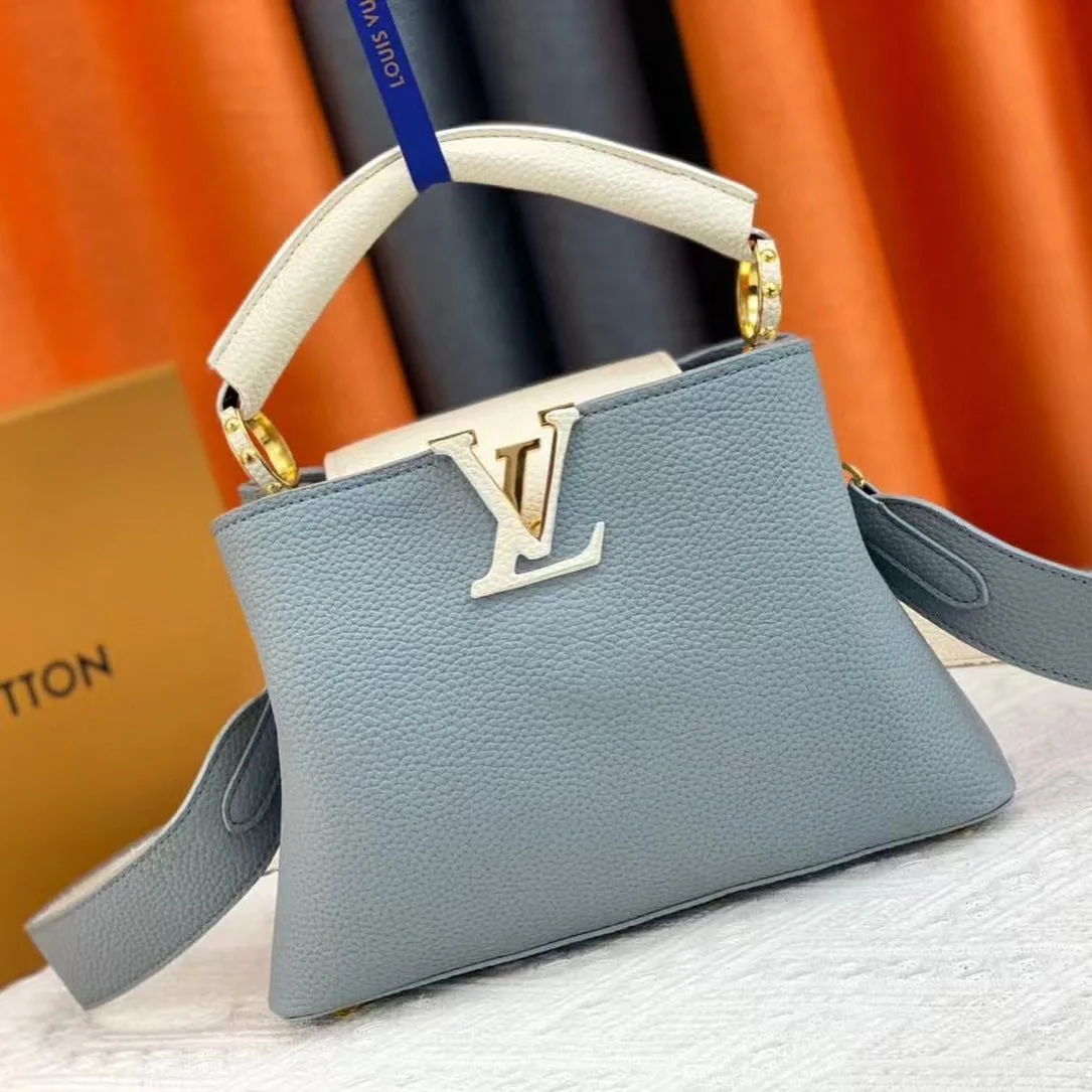 Louis Vuitton Capucines BB photo 2