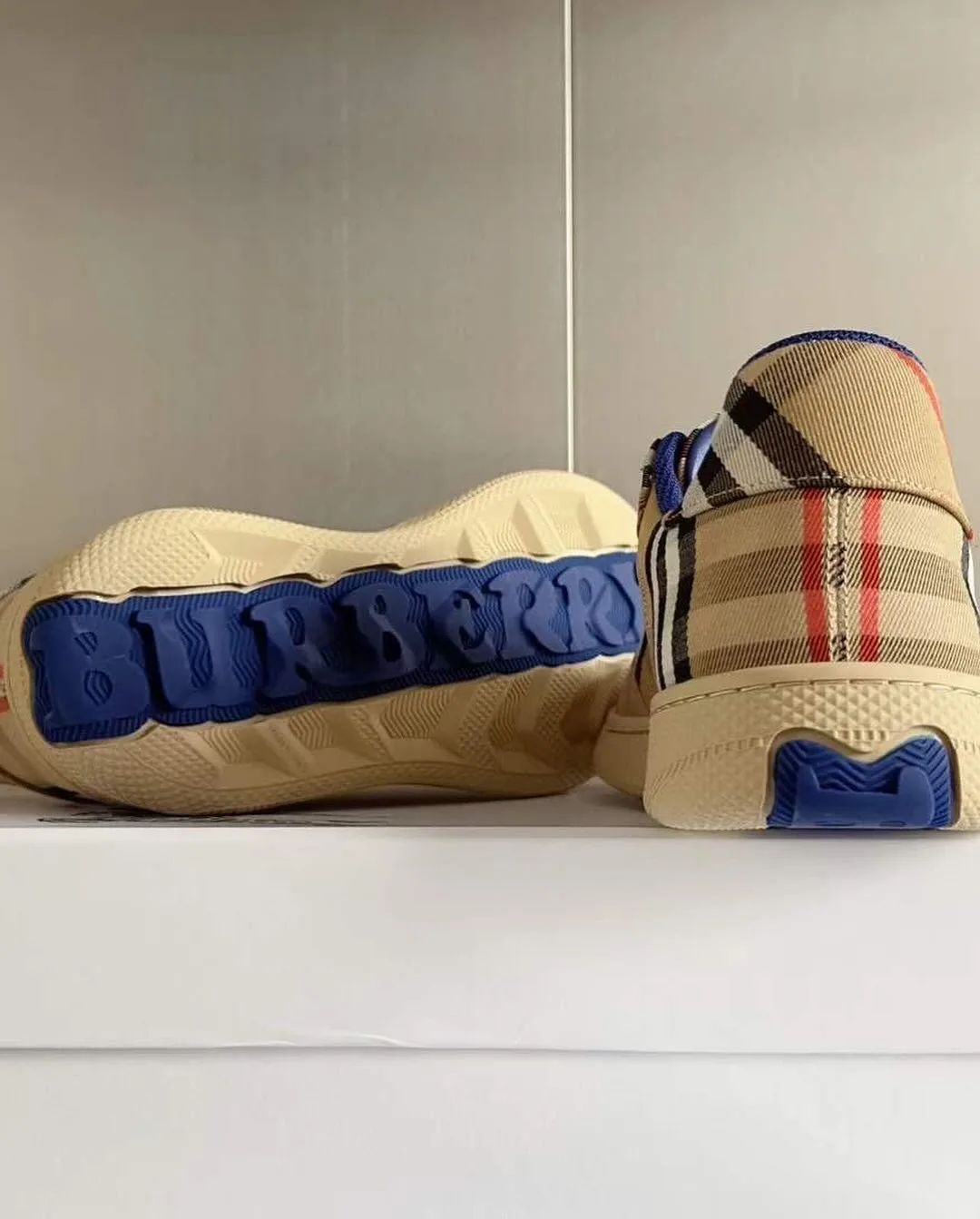 Burberry Sneaker photo 8