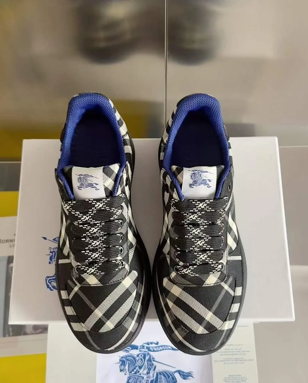 Burberry Sneaker photo 13