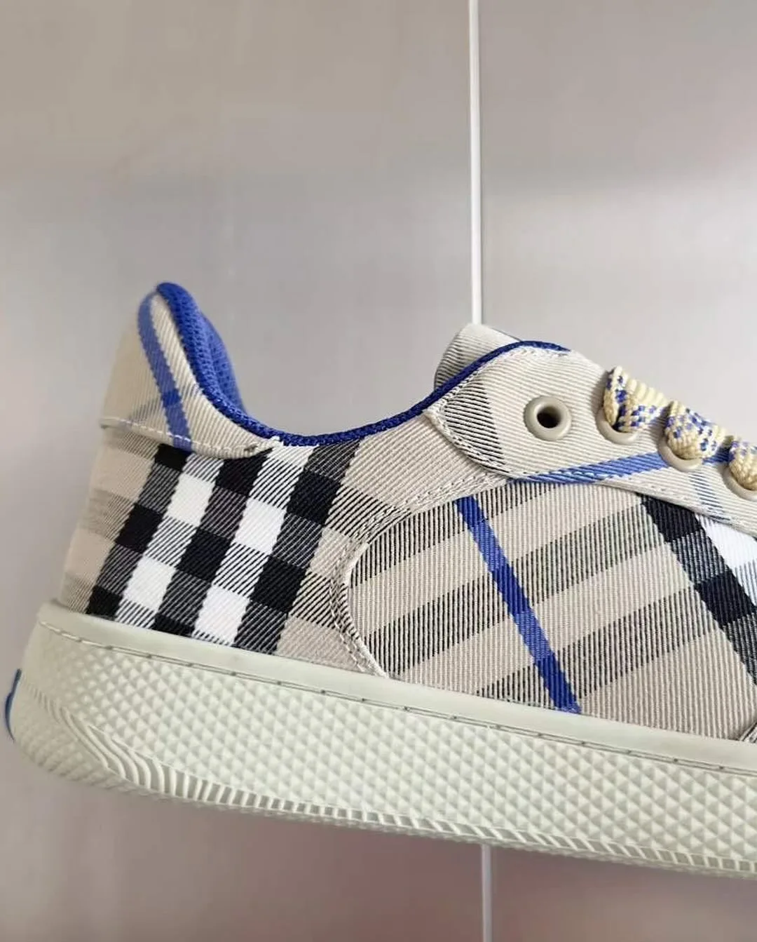 Burberry Sneaker photo 7