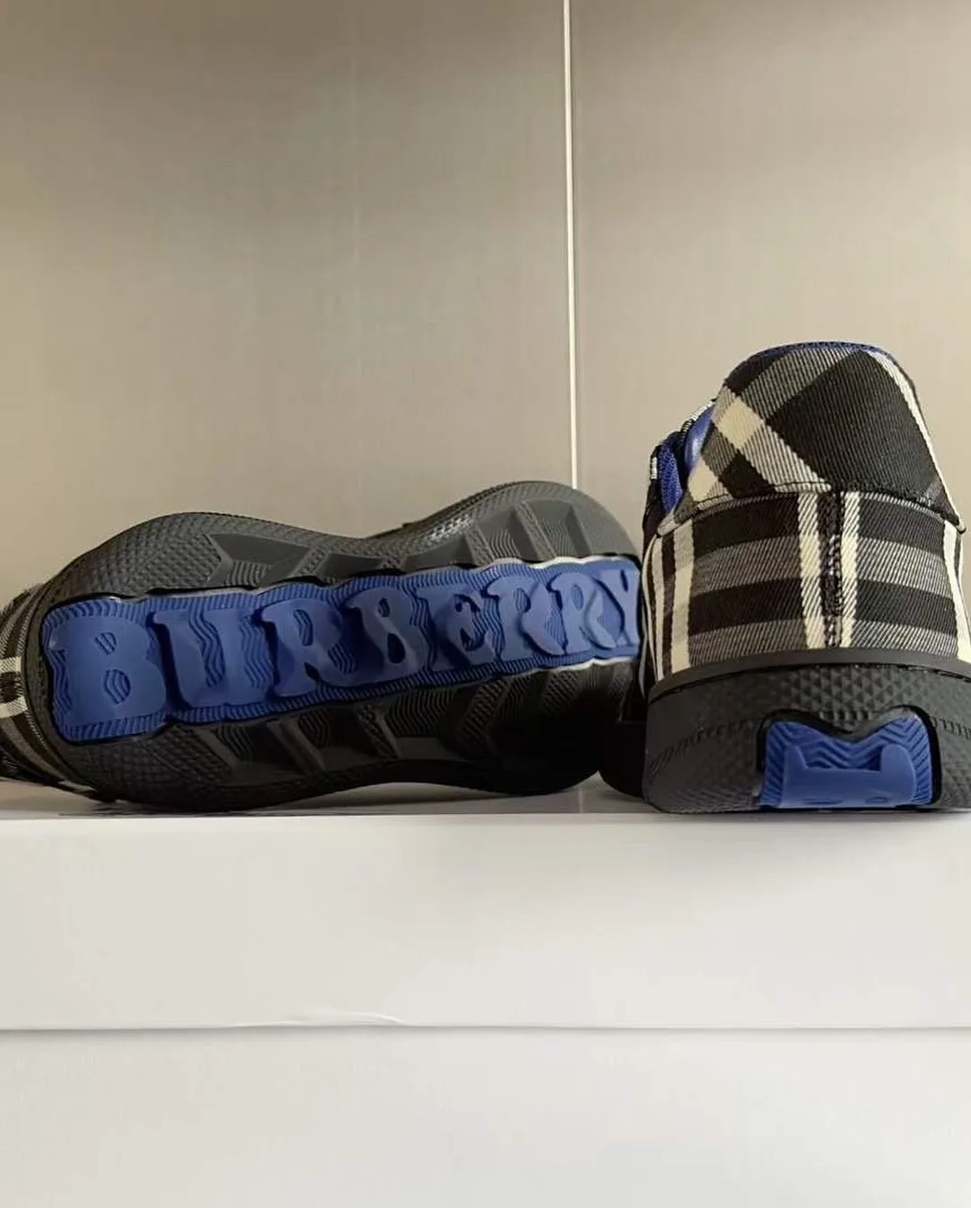 Burberry Sneaker photo 11