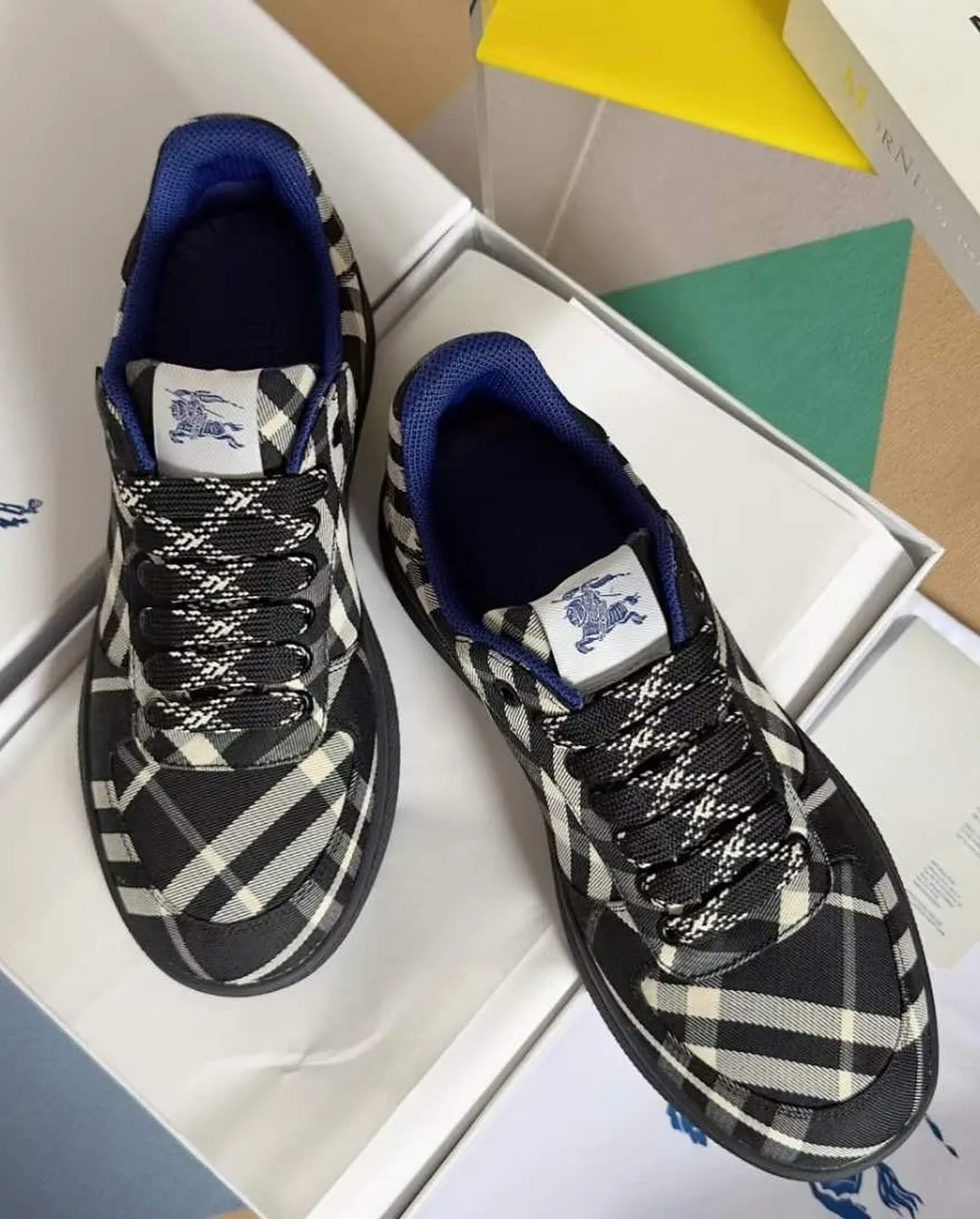 Burberry Sneaker photo 14