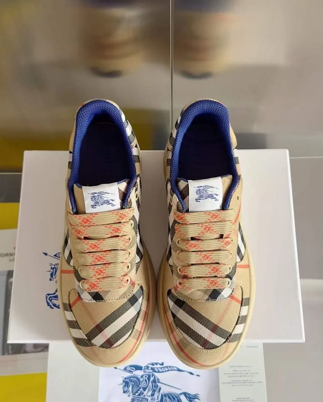 Burberry Sneaker photo 5