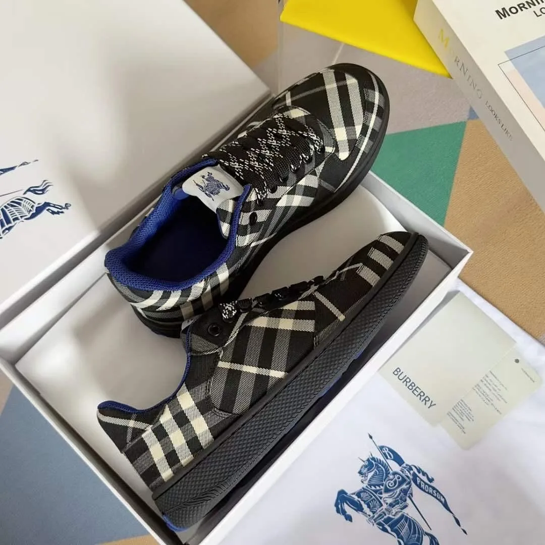 Burberry Sneaker photo 2