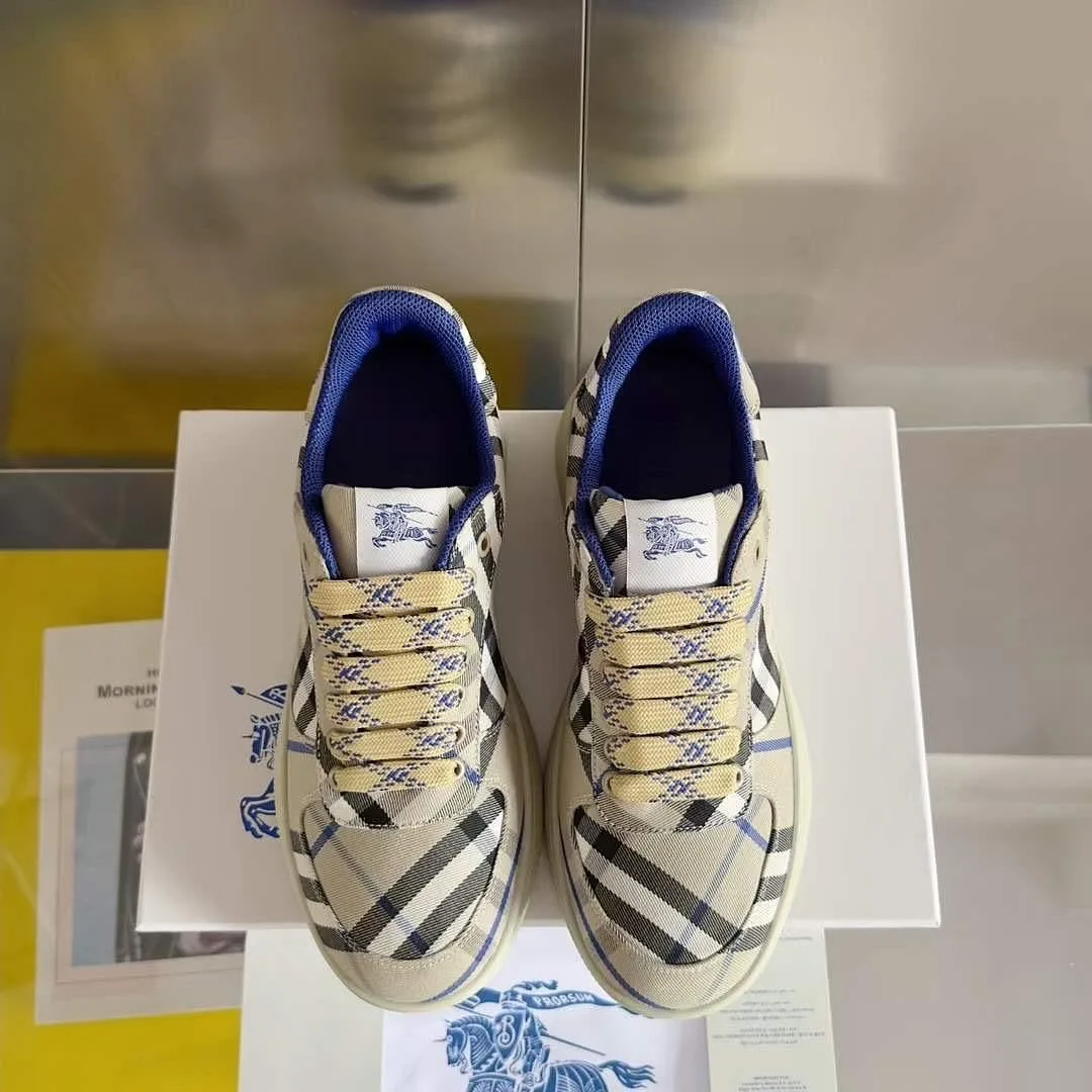 Burberry Sneaker photo 9