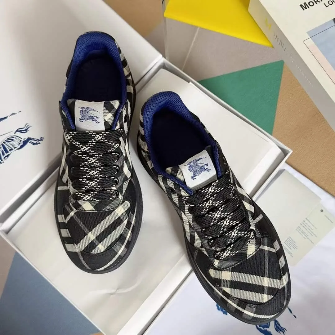 Burberry Sneaker photo 10