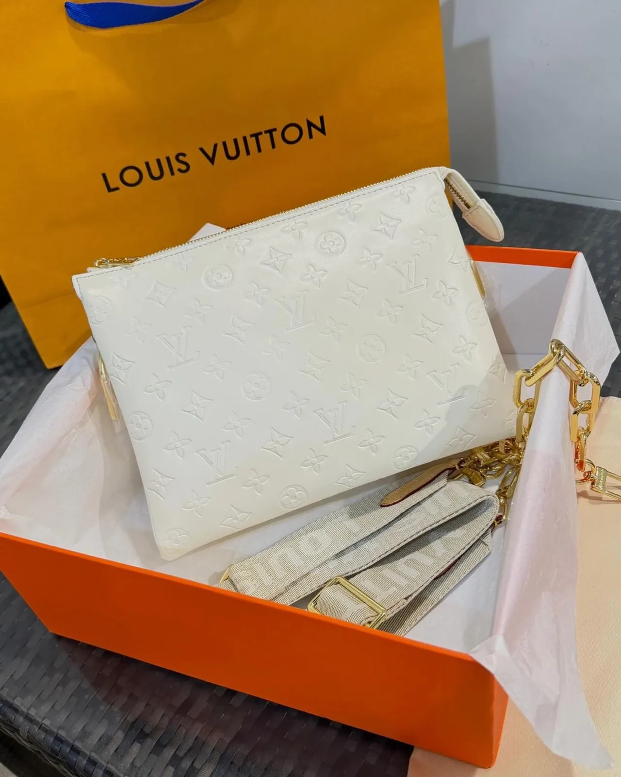 Louis Vuitton Coussin PM photo 6