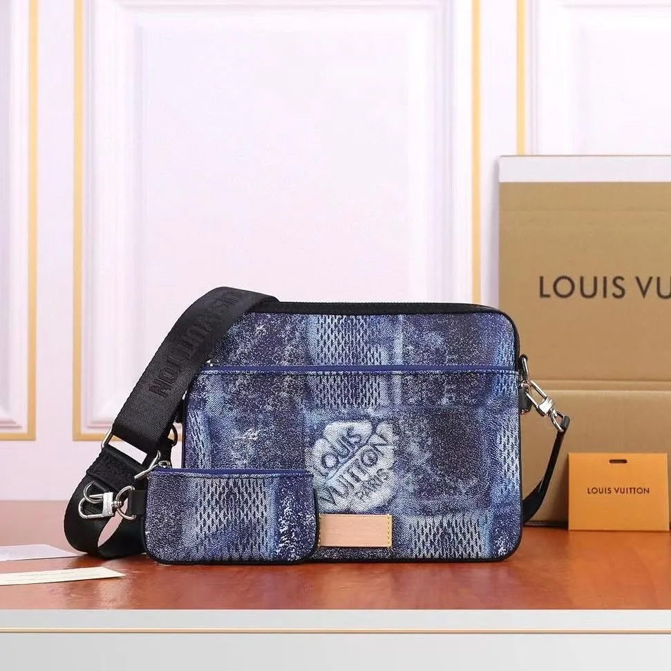 Louis Vuitton District PM messenger bag photo 7