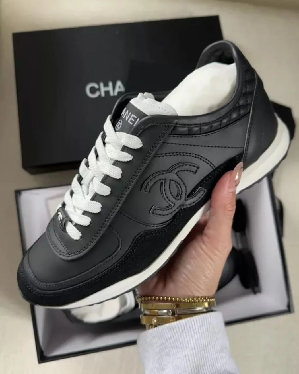 Chanel Sneaker photo 3