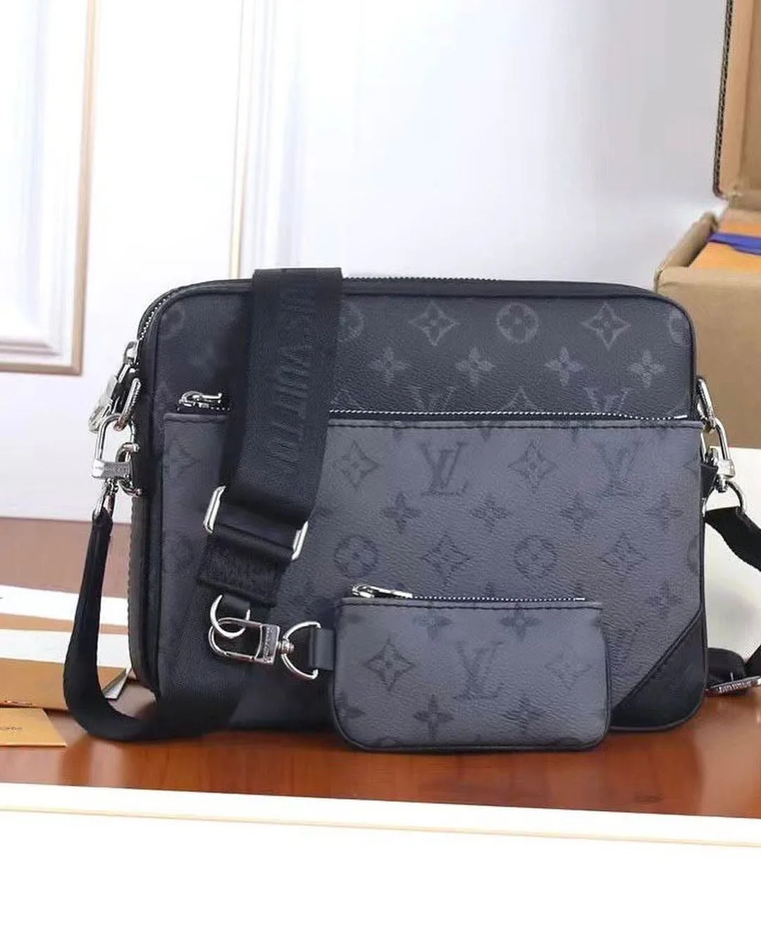 Louis Vuitton District PM photo 2