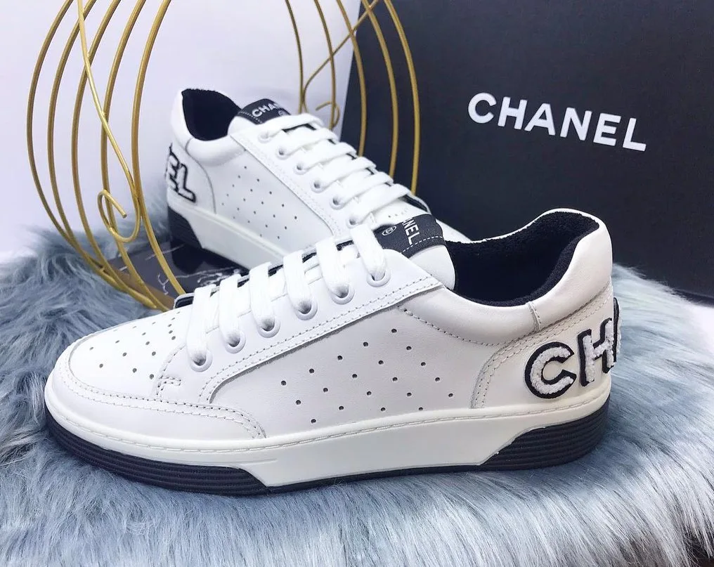 Chanel perforated leather sneaker photo 2