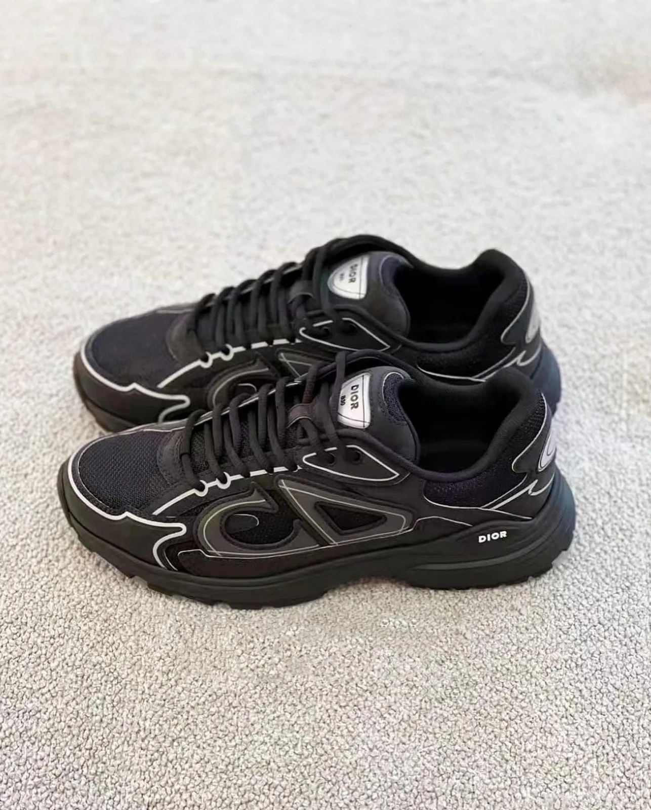 Dior Sneaker photo 2