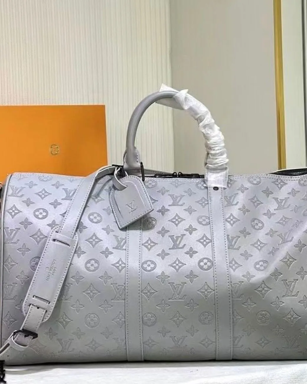 Louis Vuitton Keepall photo 7