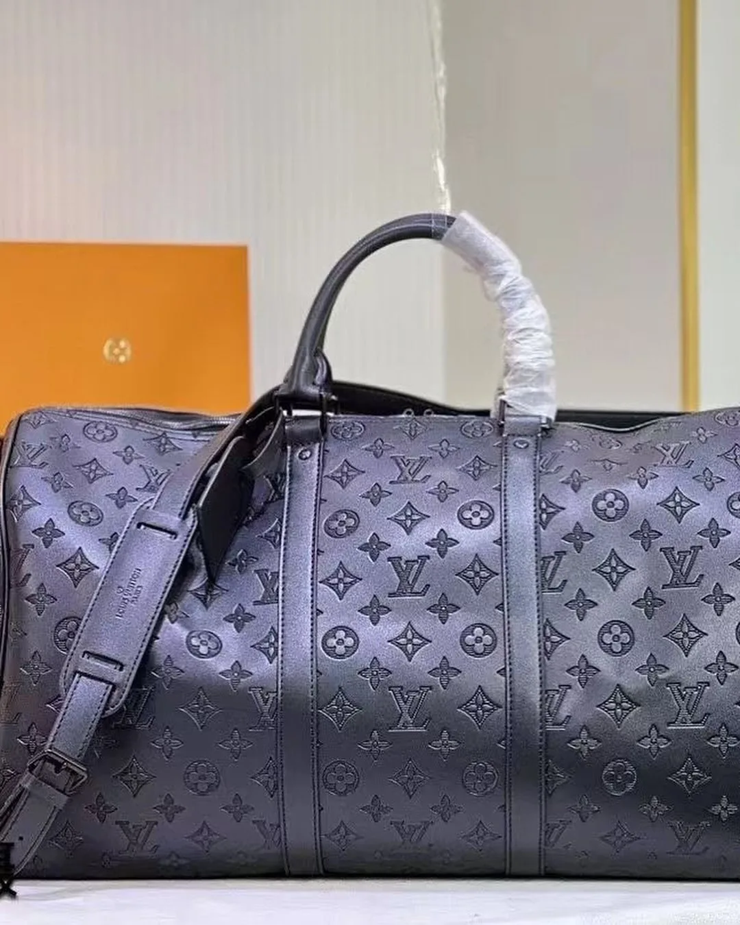 Louis Vuitton Keepall photo 12