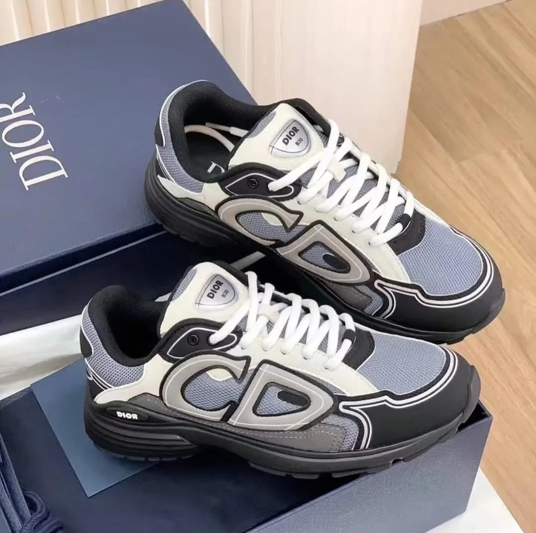 Dior Sneaker photo 2