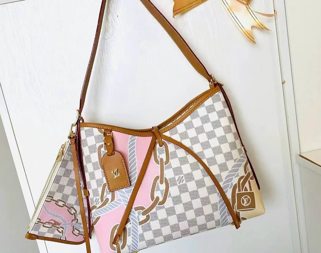 Louis Vuitton Metis photo 6