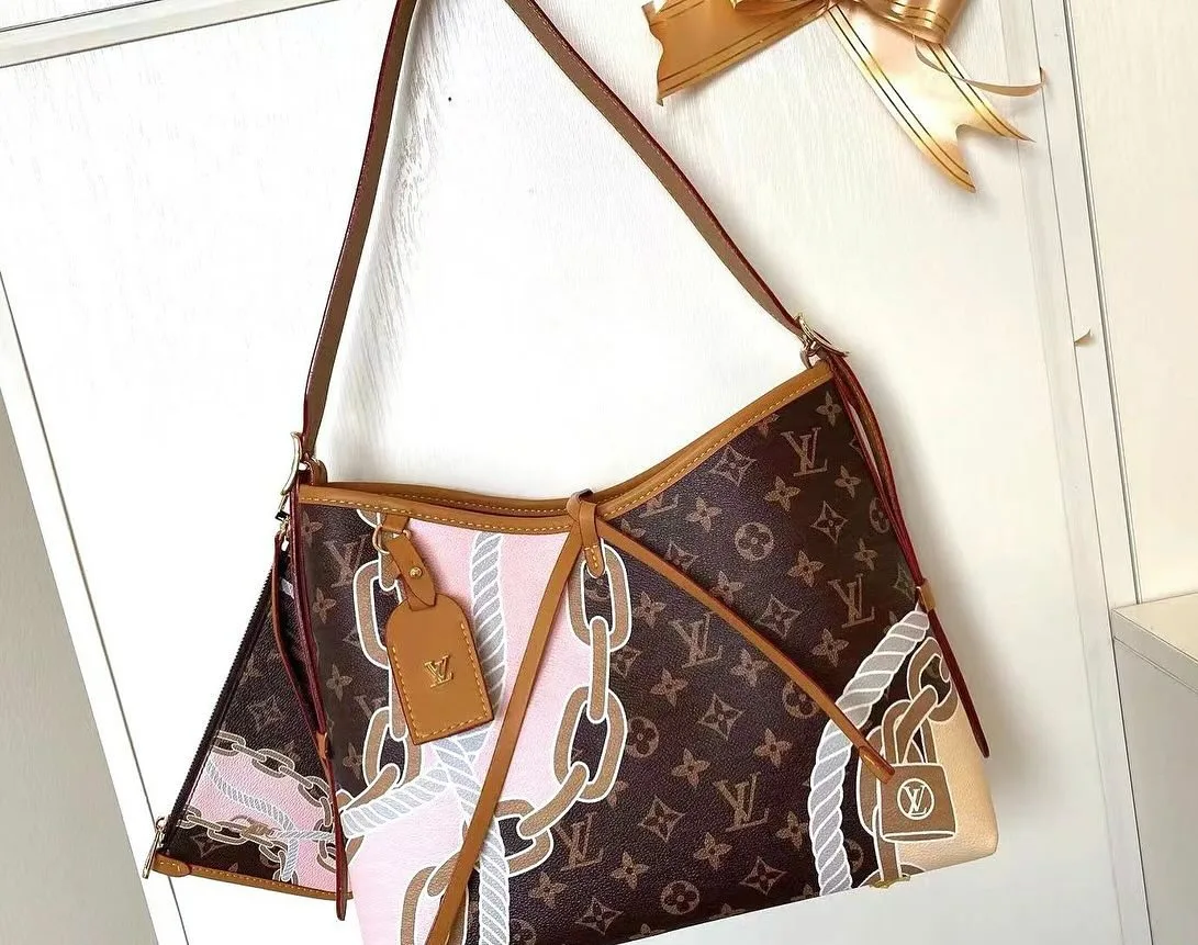 Louis Vuitton Metis photo 5