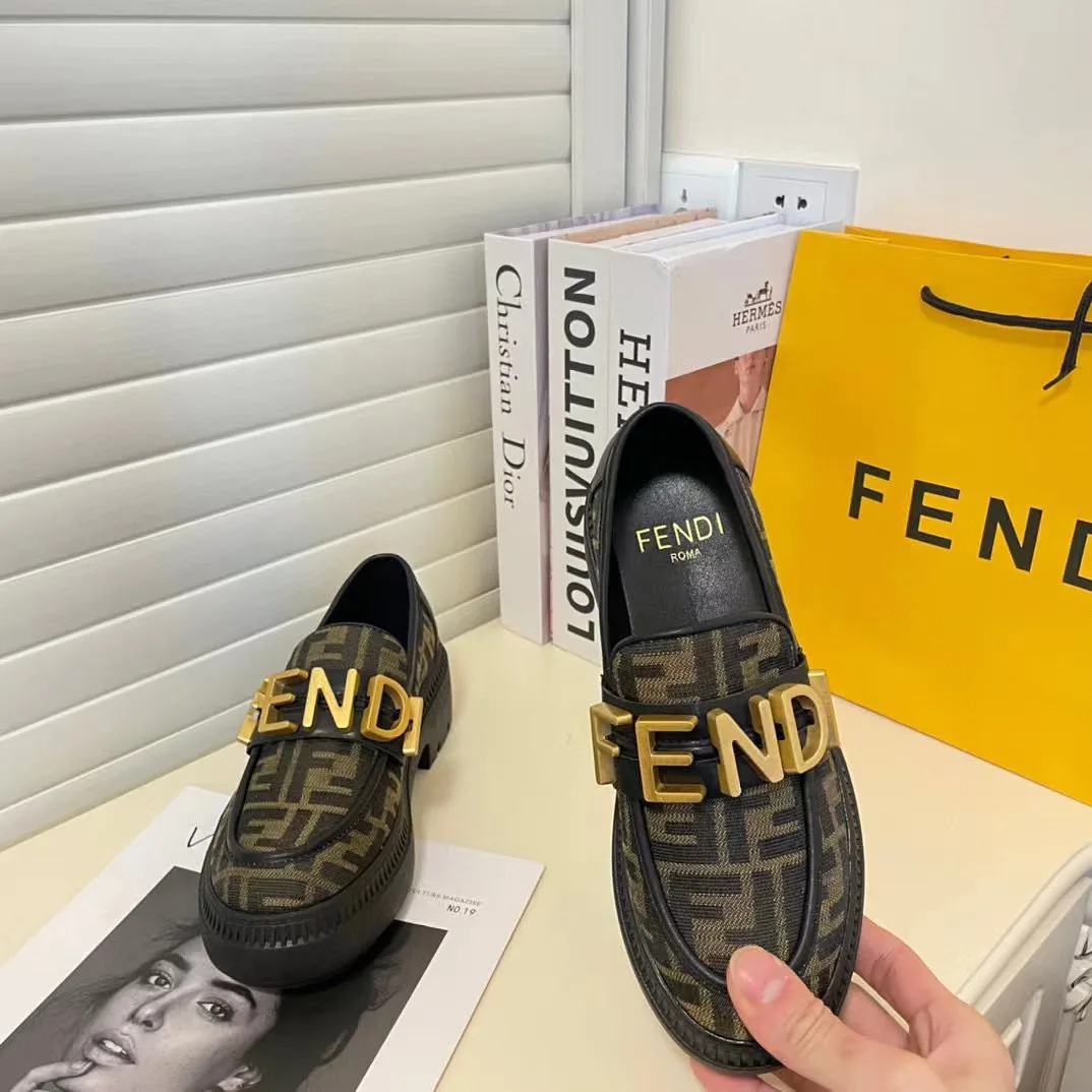 Fendi Sneaker photo 3