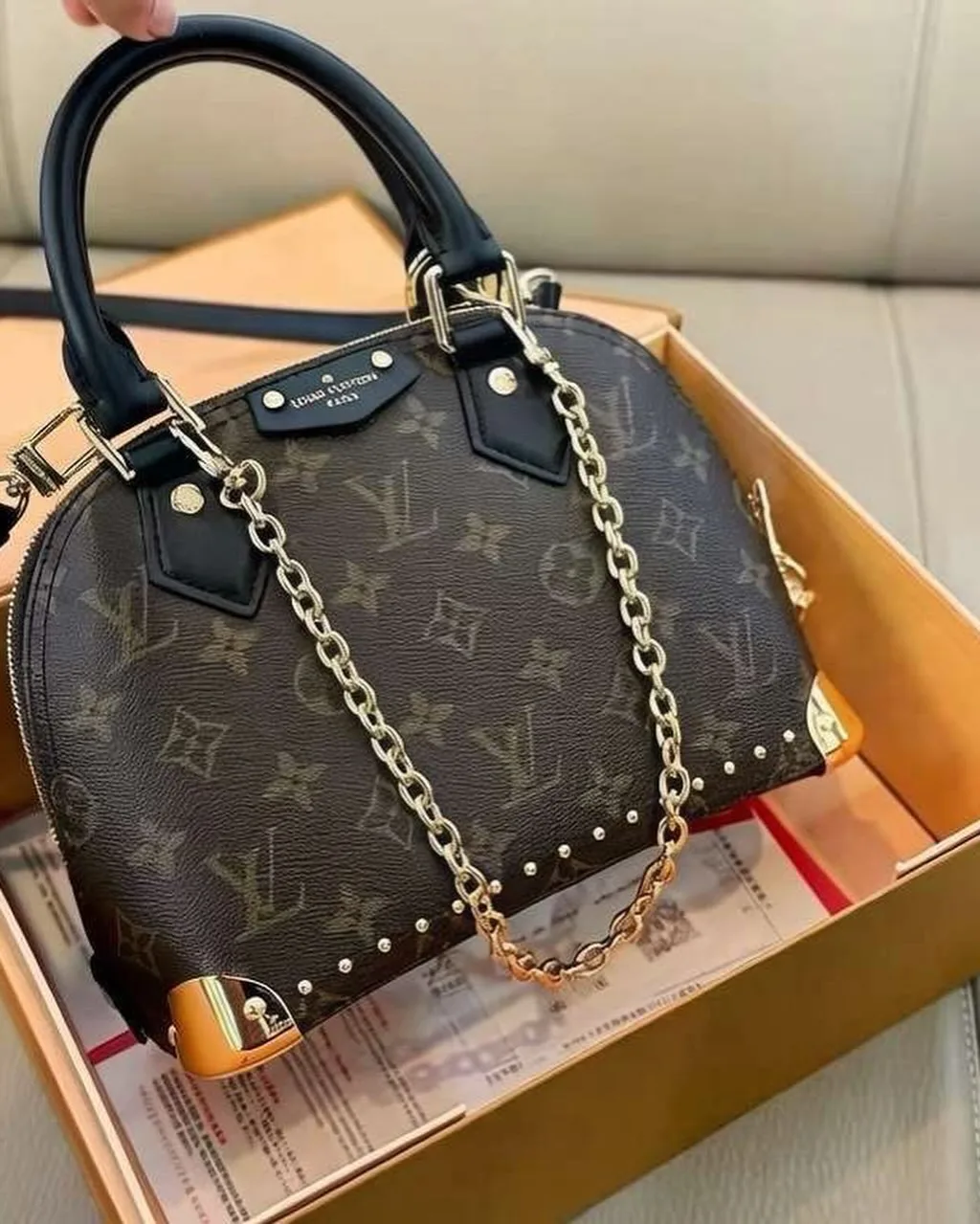 Louis Vuitton Speedy