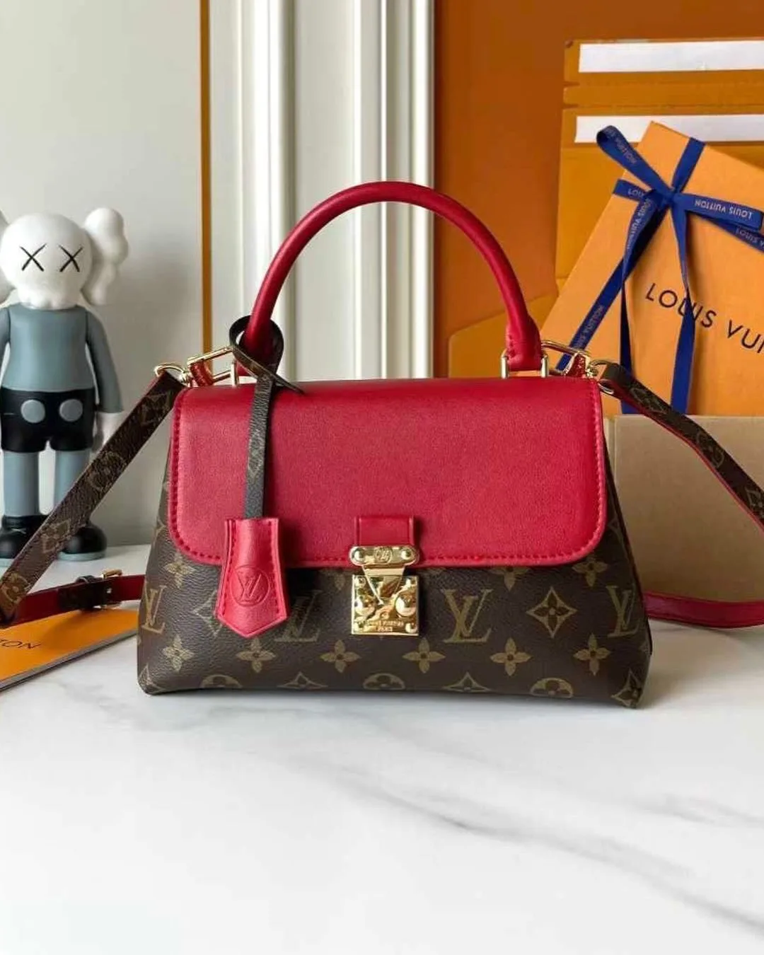Louis Vuitton Twist PM photo 4