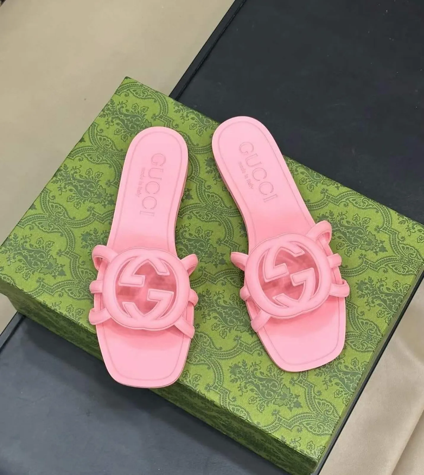 Gucci GG Marmont Slide