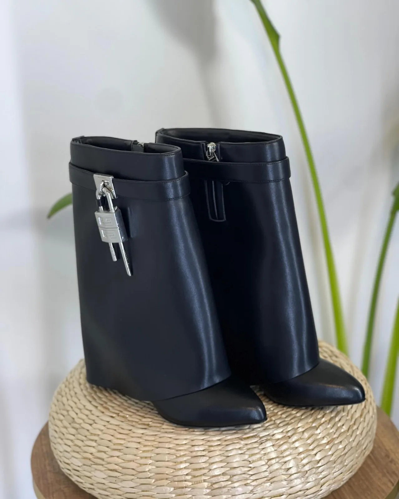 Givenchy Shark Lock Boot photo 4