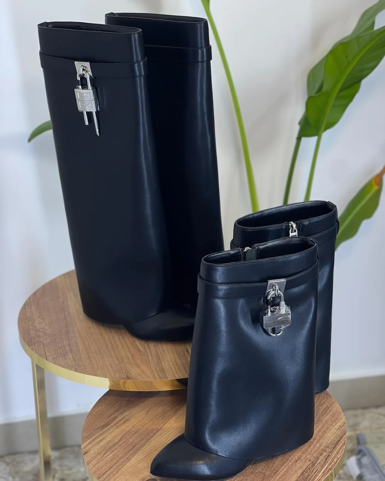 Givenchy Shark Lock Boot photo 2