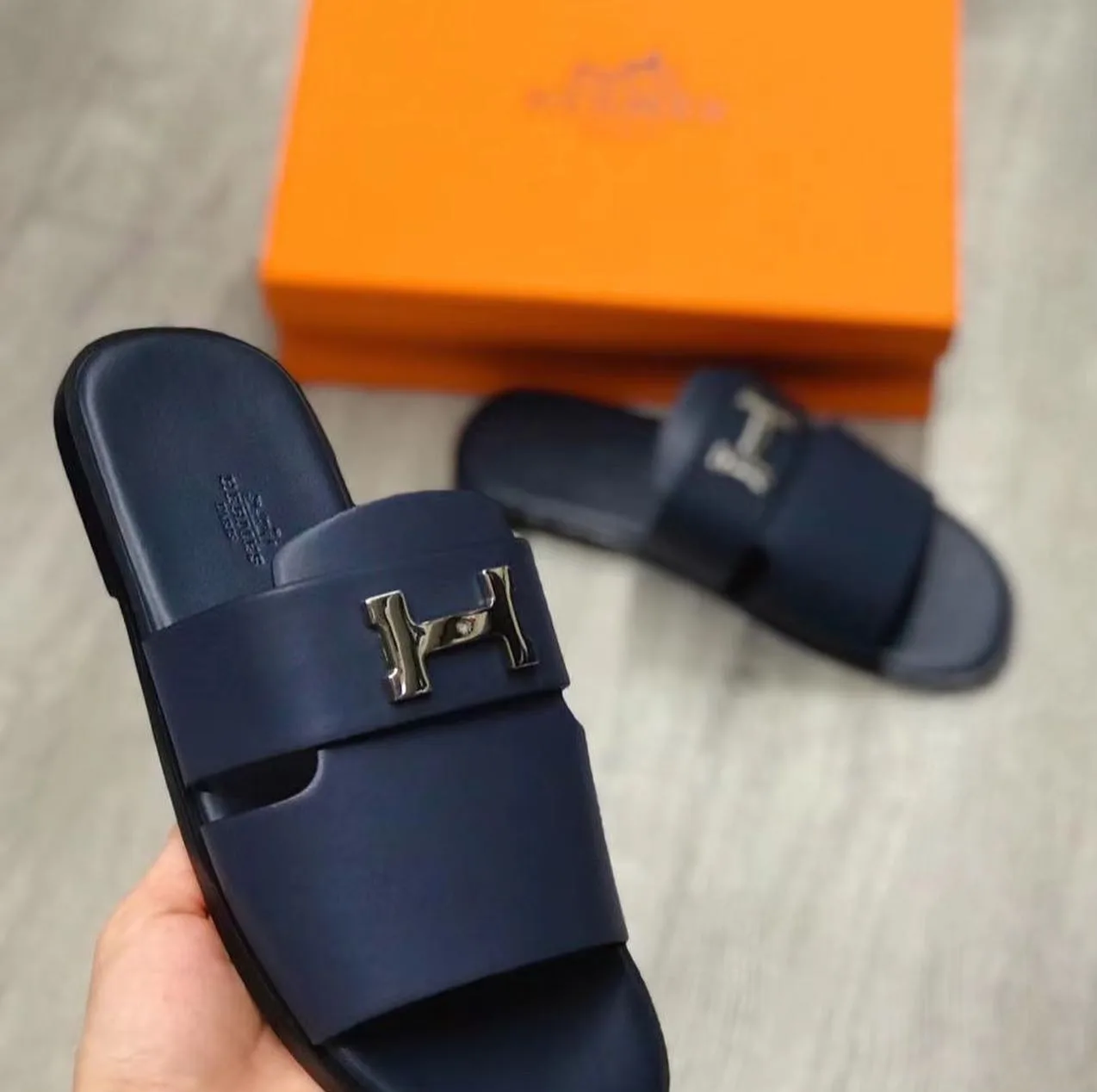 Hermès Izmir Sandal photo 2