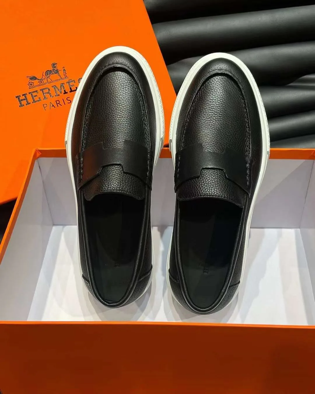 Hermès Slip-On Sneaker photo 4
