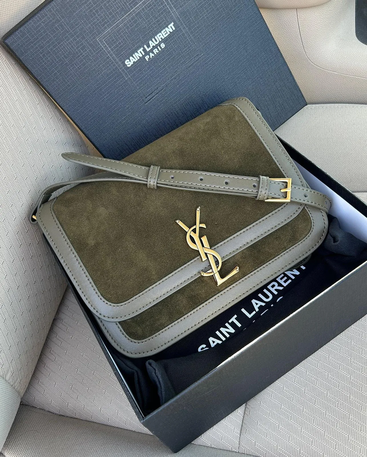 Saint Laurent Solferino photo 2