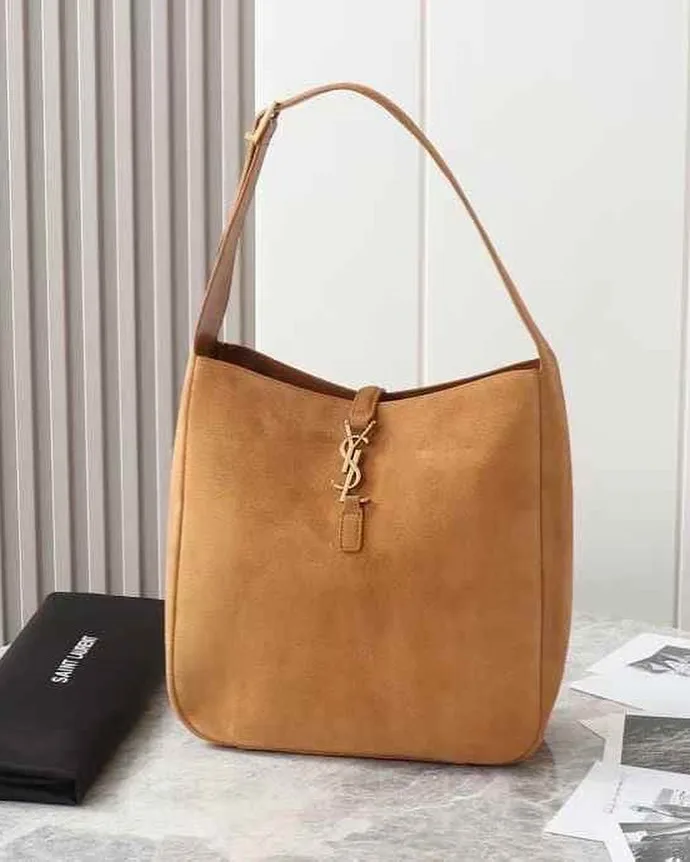 Saint Laurent Le 5à7 hobo photo 4